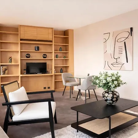 Apartment Champs Elysees - Prestige With Balcony Ac And View For 3