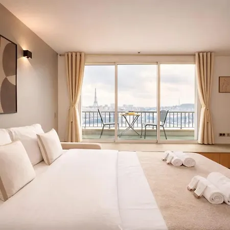 Champs Elysees - Prestige With Balcony Ac And View For 3 Parigi