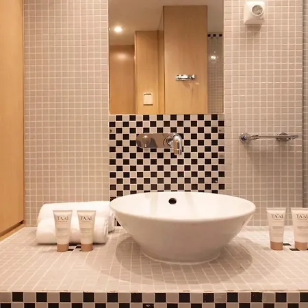 Apartment Champs Elysees - Prestige With Balcony Ac And View For 3 *